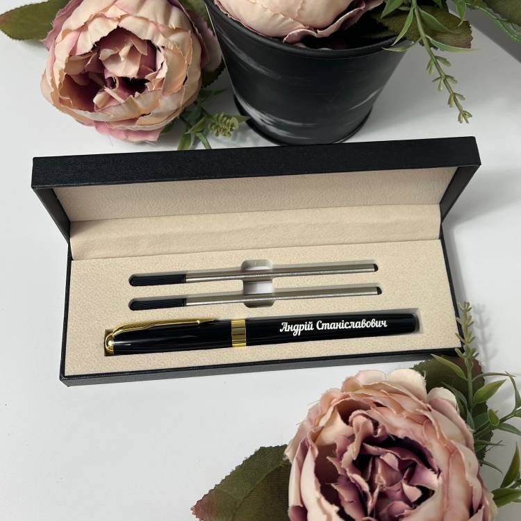 Чудовий подарунок — ручка з іменним гравіюванням (ім’я, ініціали, дата) m39.com.ua Чудовий подарунок — ручка з іменним гравіюванням (ім’я, ініціали, дата)