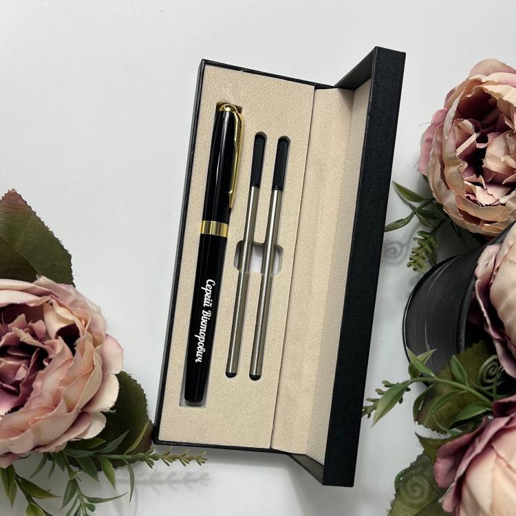 Стильний подарунок — ручка з персоналізованим гравіюванням (ім’я/ініціали/дата) m39.com.ua Стильний подарунок — ручка з персоналізованим гравіюванням (ім’я/ініціали/дата)