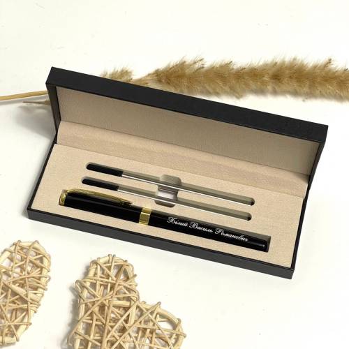  Оригінальний Подарунок на 8 березня вчителям - Ручка з Гравіюванням, Ініціали, Ім