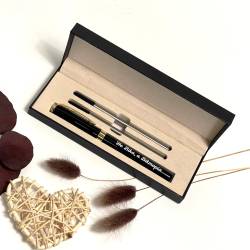 Іменний подарунок з гумором для подруги — ручка з гравіюванням (ім’я/ініціали/дата/фраза)