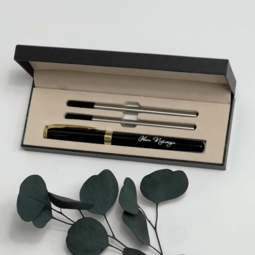 Приємний подарунок з увагою — ручка з іменним гравіюванням (ім’я/ініціали/дата)