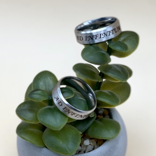 Парное кольцо с гравировкой — стильный подарок для двоих m39.com.ua Парное кольцо с гравировкой — стильный подарок для двоих