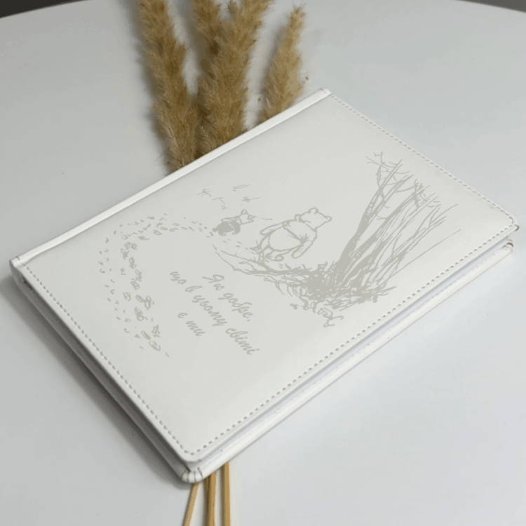 Блокнот-ежедневник с гравировкой “Как хорошо, что в этом мире есть ты” с датой, белый — планер, записник, подарок любимой/любимому