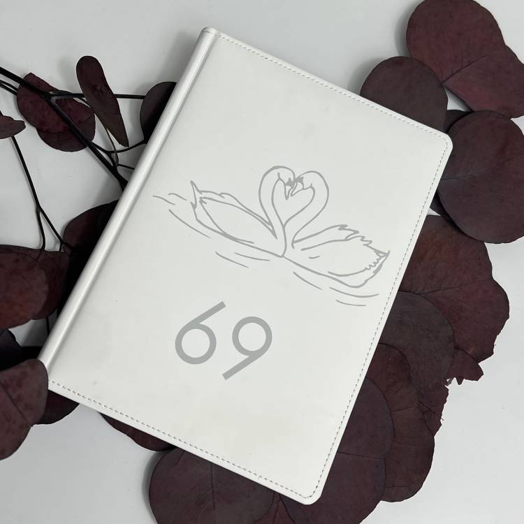 Блокнот Дневник с Гравировкой Лебеди - Белый, Планер