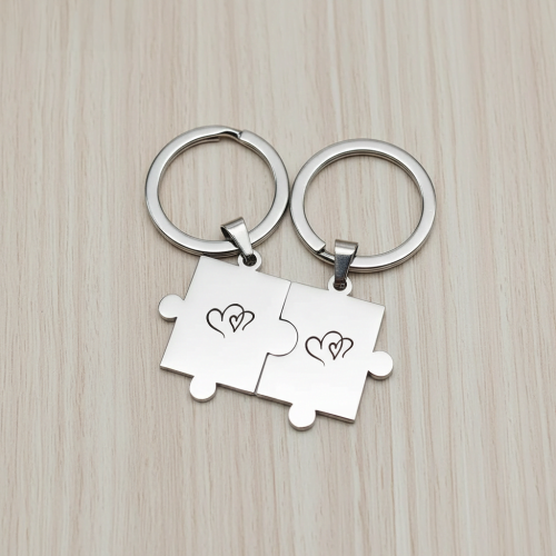 Подарунок Закоханим - Парний Брелок Пазл з Романтичним Гравіюванням