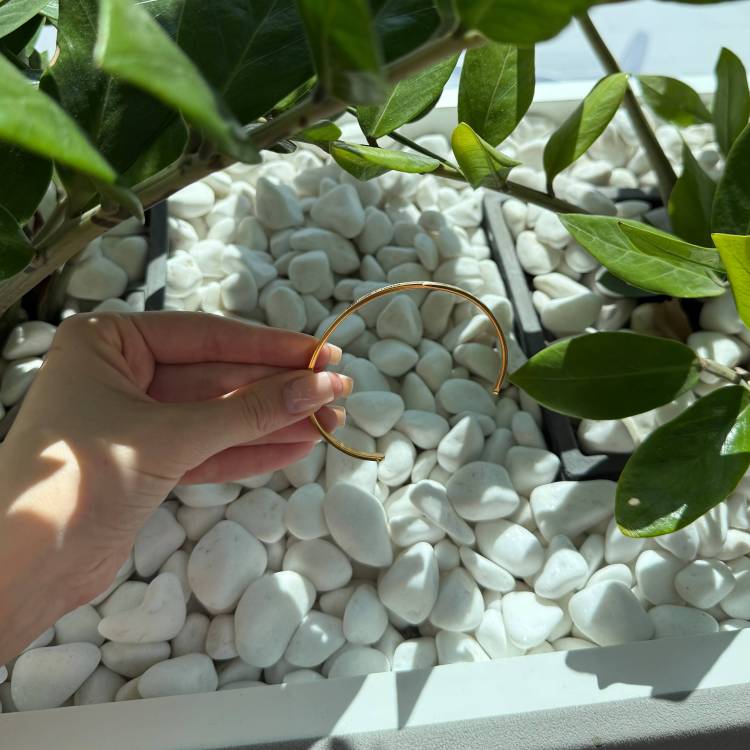 Металевий браслет з індивідуальним гравіюванням