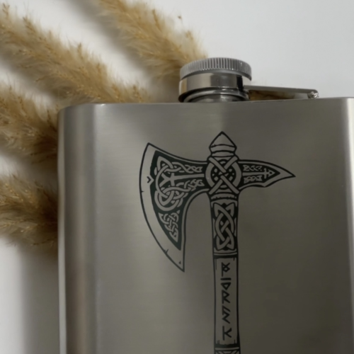 Фляга для напитков 530 мл из нержавеющей стали с гравировкой “Топор, руны”