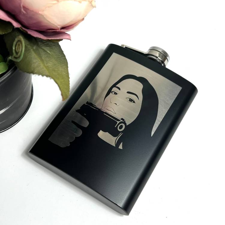 Подарок любимому — фляга 236 мл, чёрная, с вашим фото (персонализированная гравировка)
