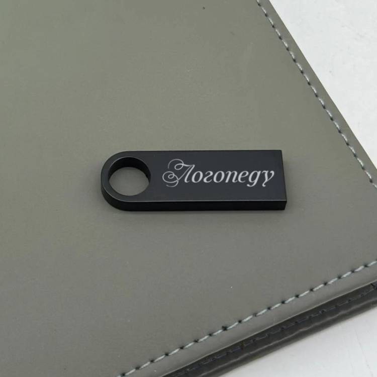 Подарок ко Дню логопеда — флешка с персональной надписью m39.com.ua Подарок ко Дню логопеда — флешка с персональной надписью