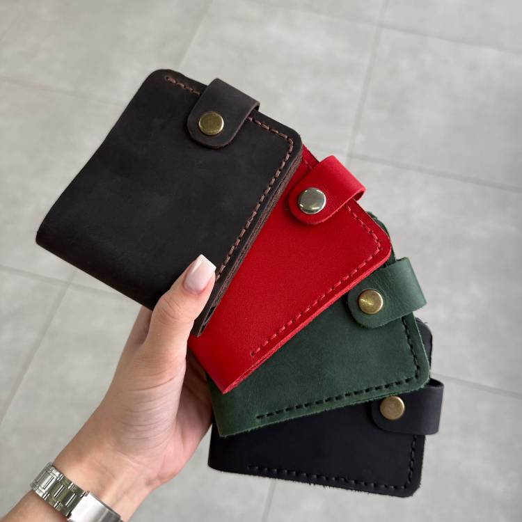 Персоналізований шкіряний гаманець з гравіюванням