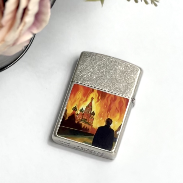 Ідеальний подарунок для військового — запальничка з полум’ям (з палаючою москвою) : символ стійкості та сили m39.com.ua Ідеальний подарунок для військового — запальничка з полум’ям (з палаючою москвою) : символ стійкості та сили