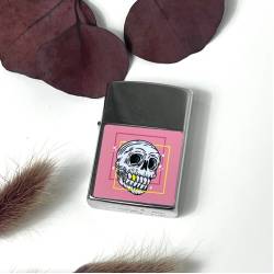 Яскравий подарунок срібна запальничка з UV DTF наклейкою "Череп, рожевий"