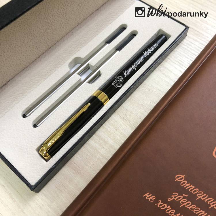 Практичный Подарок Фотографу - Блокнот + Ручка с Индивидуальной Надписью