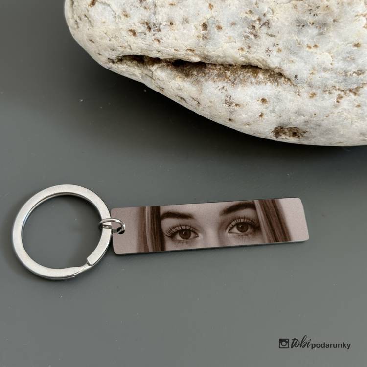 Ніжний Подарунок Коханому - Брелок з Гравіюванням Фото Очей Коханої m39.com.ua Ніжний Подарунок Коханому - Брелок з Гравіюванням Фото Очей Коханої