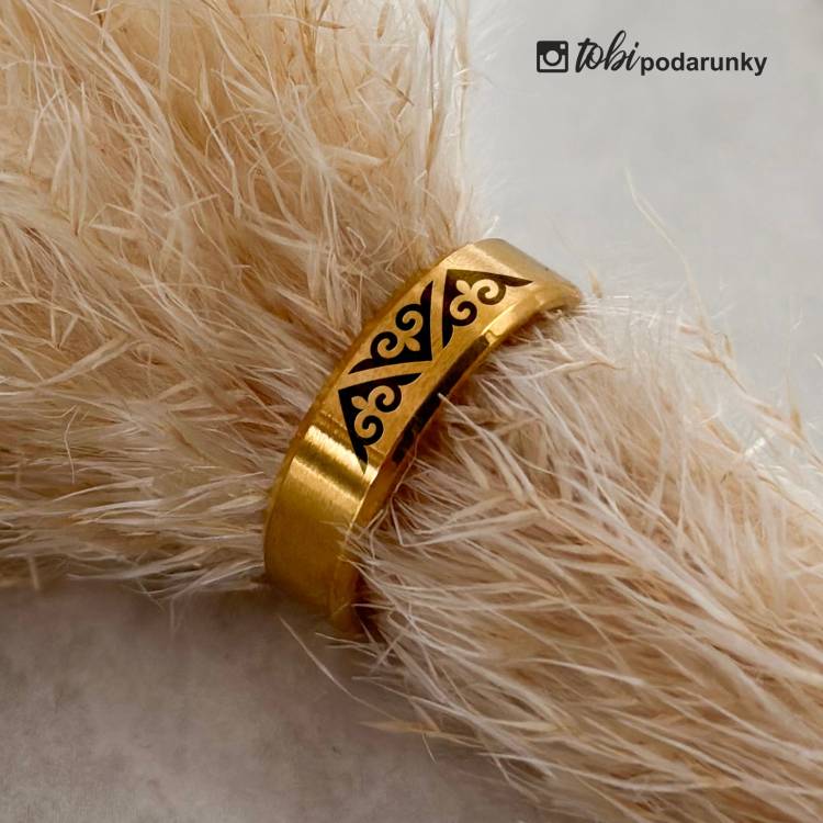 Персоналізована Каблучка з Гравіюванням Орнаменту з Ювелірної Сталі