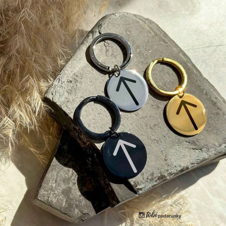 Брелок Круглий з Персоналізованим Гравіюванням Руни