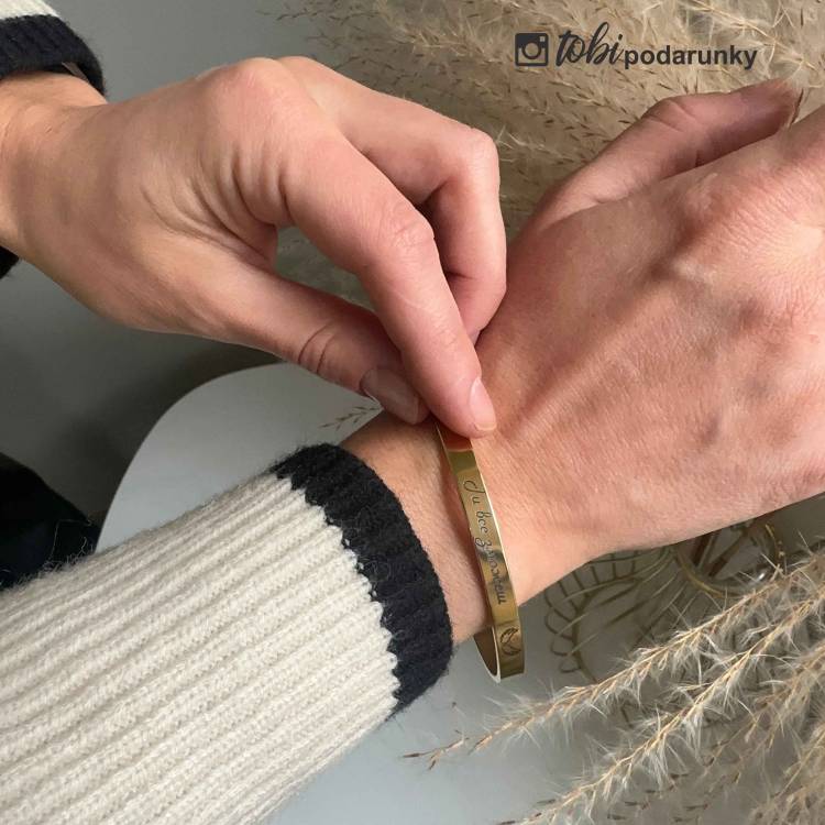 Подарунок коханій - мінімалістичний браслет з персоналізованим гравіюванням