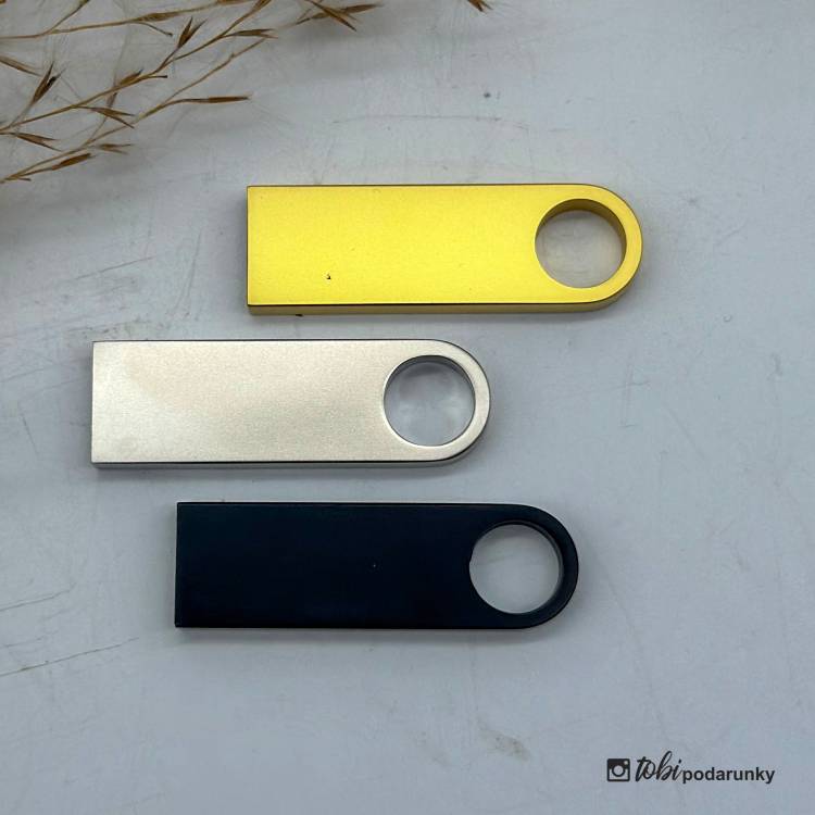 Подарунок Менеджеру Жінці - флешка з Іменним Гравіюванням