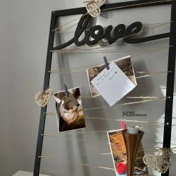 Подарок друзьям - Рамка для фото Love на прищепках