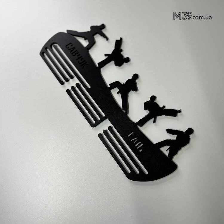 Медальниця  Карате з Дерева