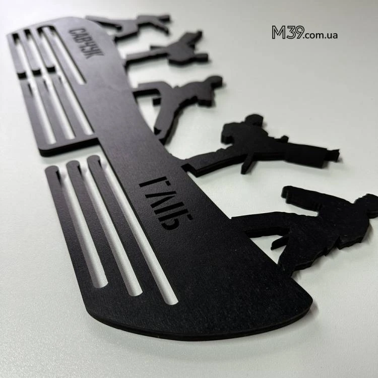 Медальниця  Карате з Дерева