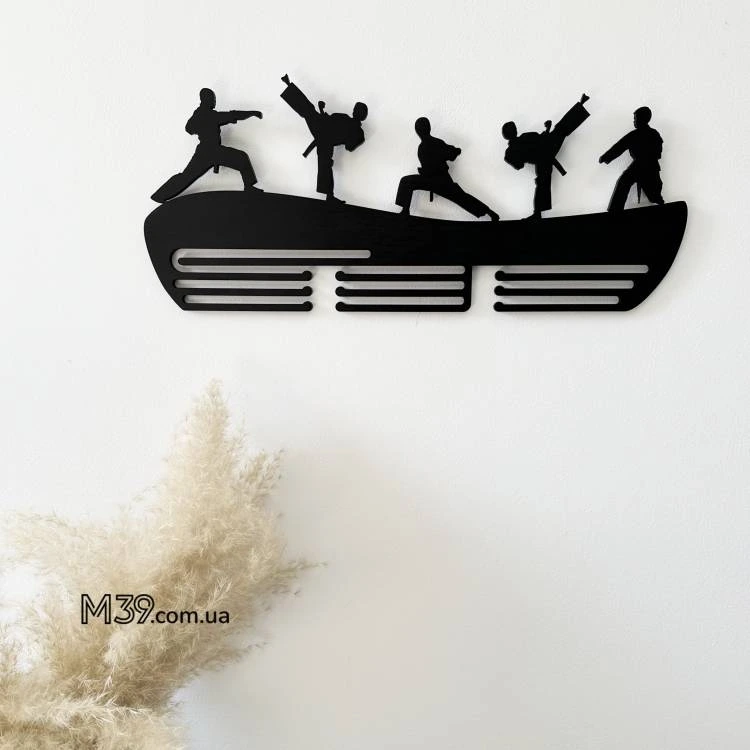 Медальниця  Карате з Дерева