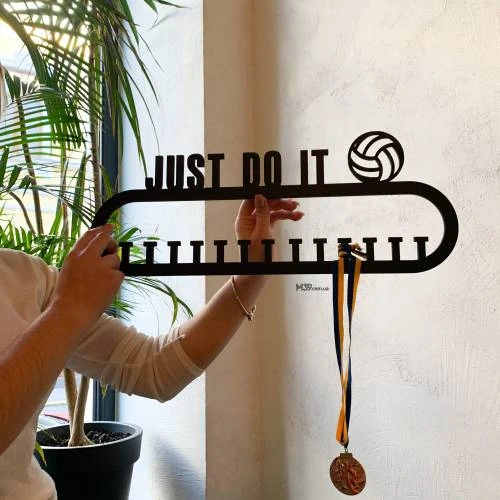 Медальниця з дерева Just Do It волейбол