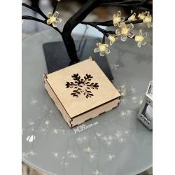 Новогодняя коробка для игрушек на елку "Снежинка"