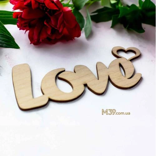 Весільний Напис Love з Серцем з Дерева