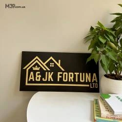 Логотип Будівельної Компанії з Дерева Настінний на Замовлення
