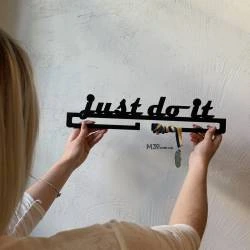 Медальниця з дерева «Just do it»