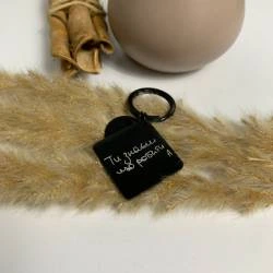 Оригінальний подарунок близьким - Брелок з Вашим написом від Руки