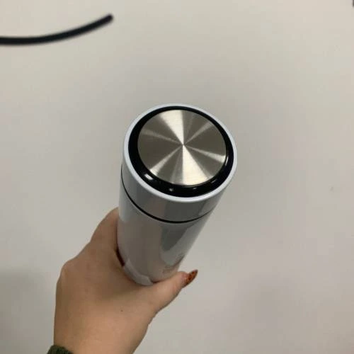 Цікавий подарунок на новорічні свята - Термос з гравіюванням імені