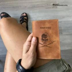 Обкладинка на Паспорт з Патріотичним Гравіюванням з Натуральної Шкіри